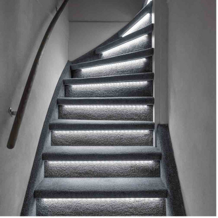 Claveo Dynamische Trapverlichting Set inclusief Bewegingssensoren voor 16 Treden - 50cm