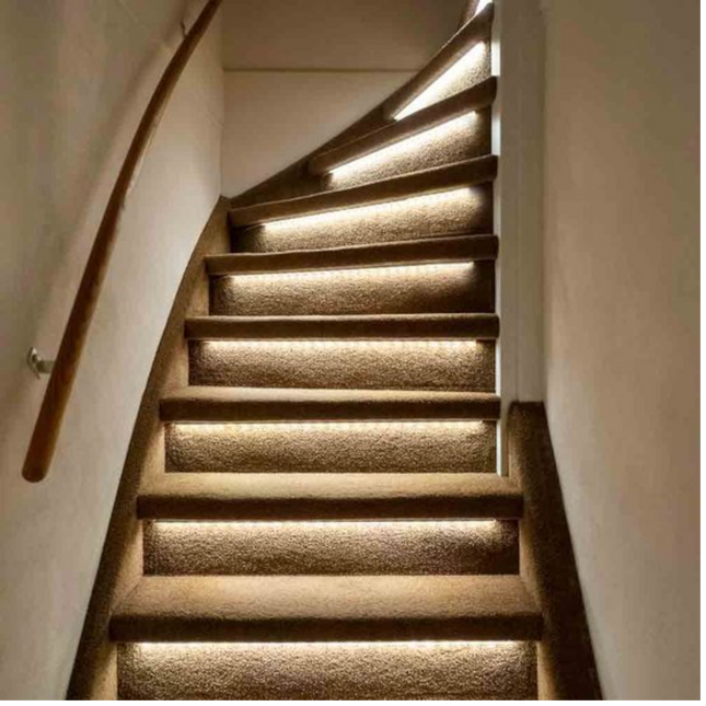 Claveo Dynamische Trapverlichting Set inclusief Bewegingssensoren voor 16 Treden - 50cm